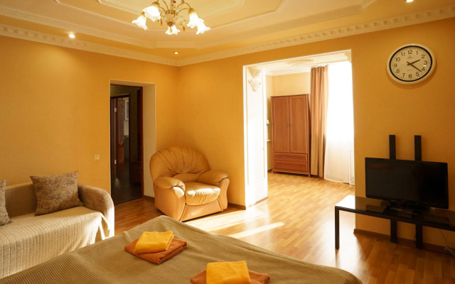 Апартаменты на улице Луначарского