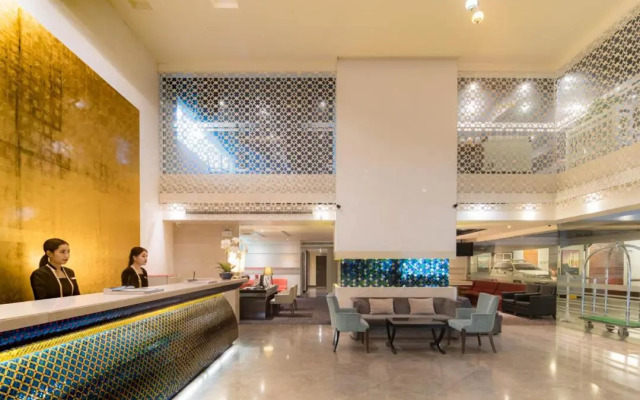 Furama Silom Bangkok Hotel