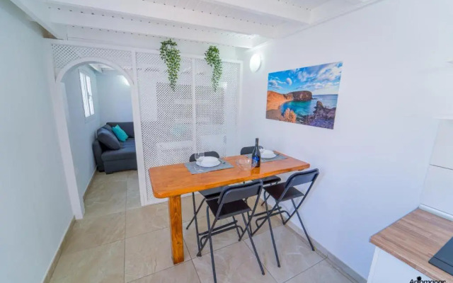 Apartamentos Anjomacar II