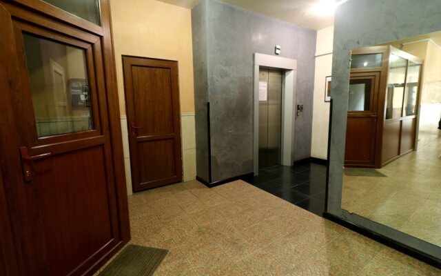 Stay Inn on 33.1 Mashtots Ave.