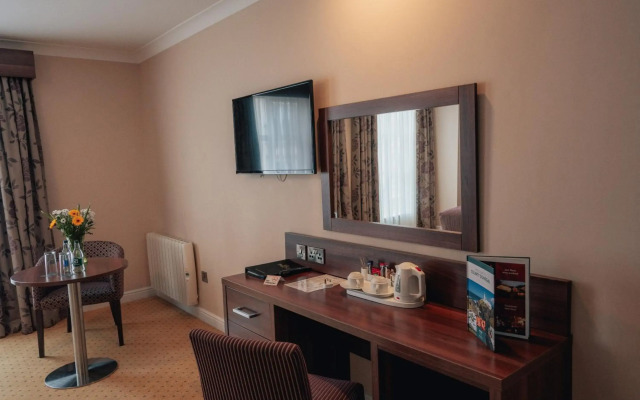 Dillons Hotel