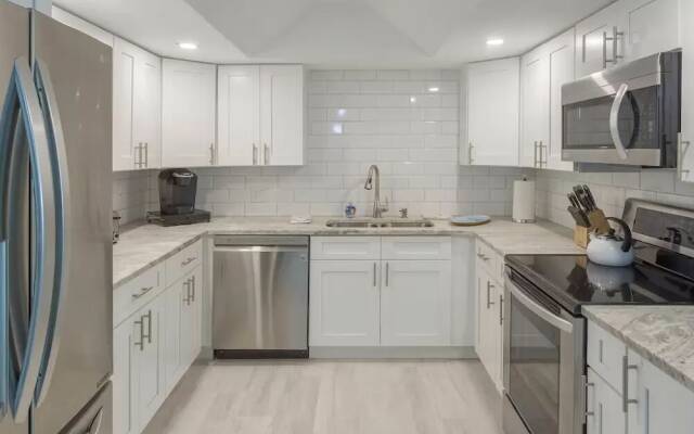 San Remo Beach Front Condo Star5Vaca