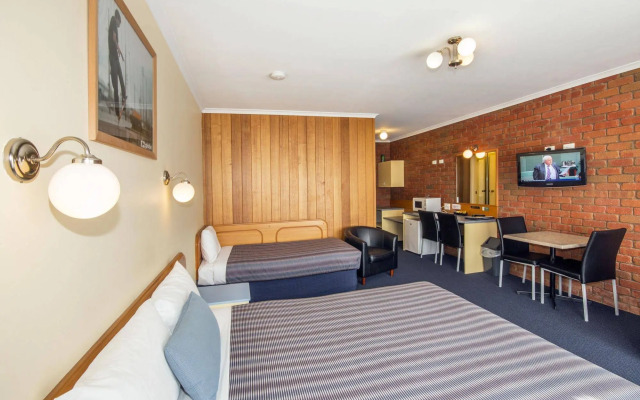 Torquay Tropicana Motel