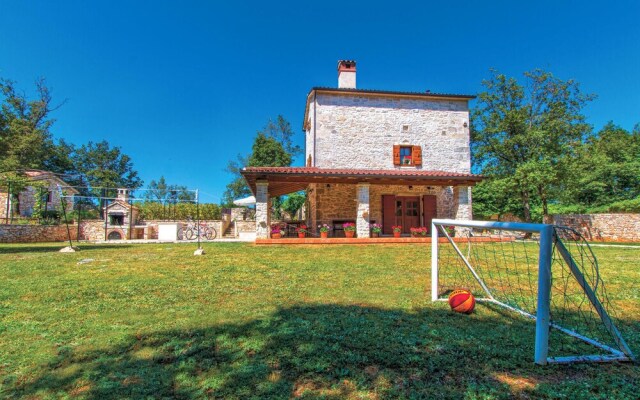 Beautiful Home in Krnica With Wifi and 2 Bedrooms