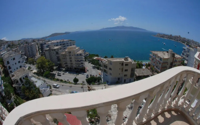 TOP Sea View Apartments