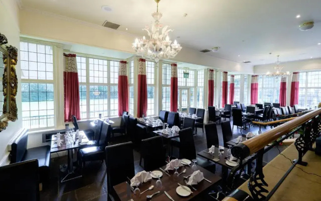 Westone Manor Hotel