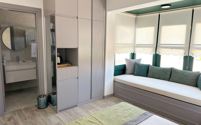 Müzeyyen Hanım Konağı Alaçatı 12+