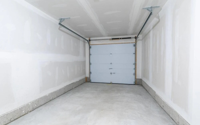 4BR 3BA Townhouse on Lake Ontario Free Parking Gym 3