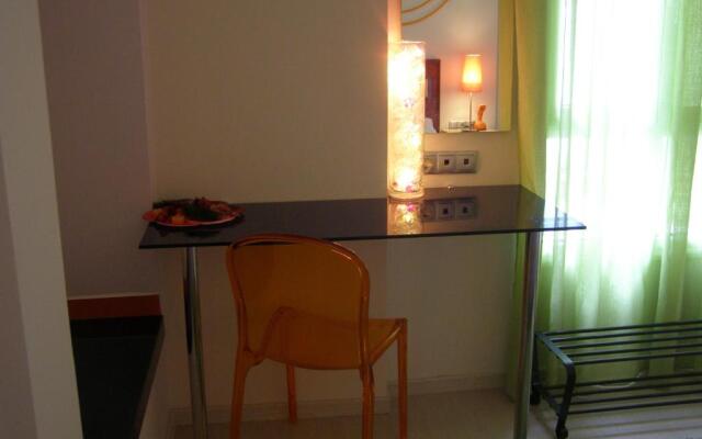 Room "frog" in a neoclasical house
