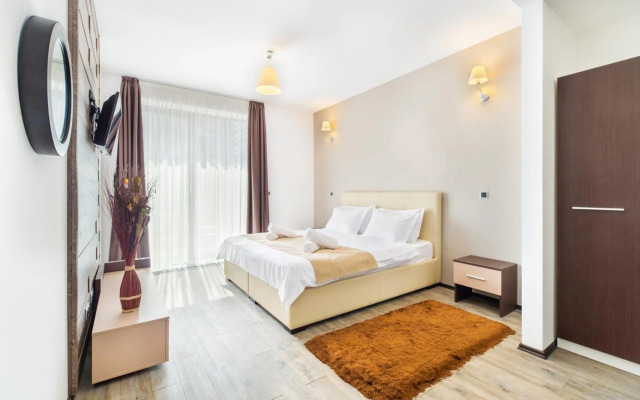 Art Gallery Apartment in Silver Mountain