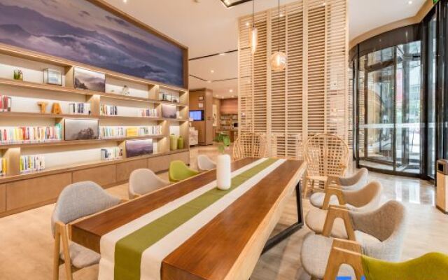 Rezen Hotel Wuduo