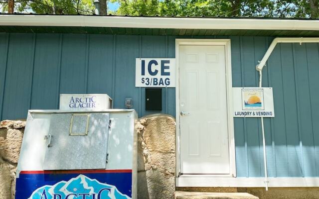 Niangua Hills Resort