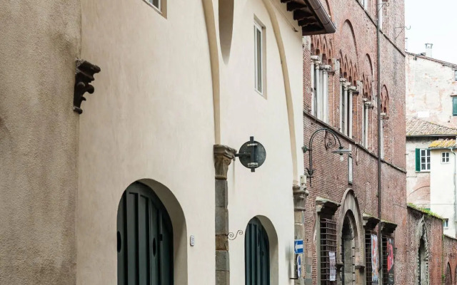 Palazzo Guinigi Rugiada