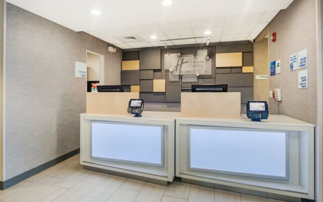 Holiday Inn Express Hotel & Suites Orlando - Apopka, an IHG Hotel