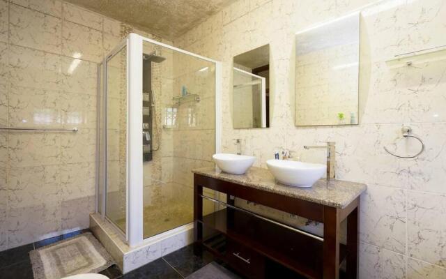 Modern Luxury 3 bedroom house