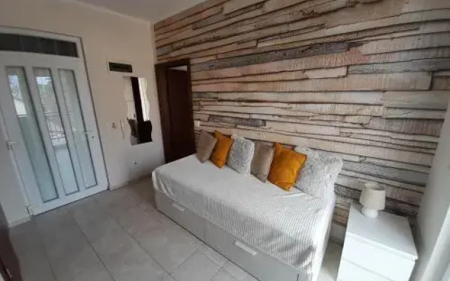 Dinda Apartman
