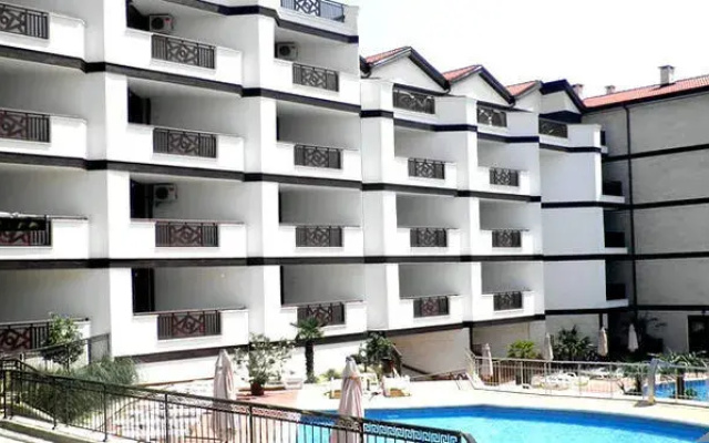 Royal Palm Apart Hotel
