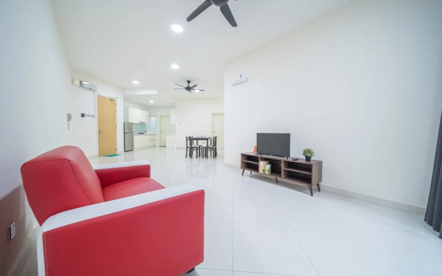 OYO Home 89449 Fancy 2 Bedroom Crest Residence