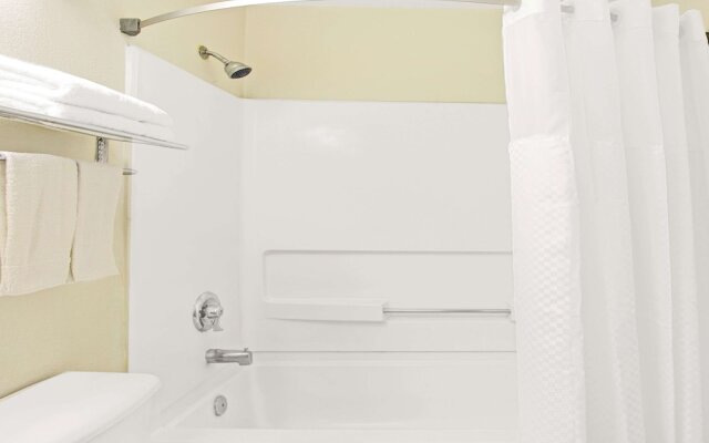 Super 8 Newport News/Jefferson Ave.