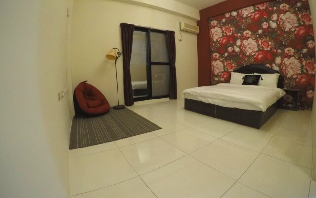 For Alice Hostel