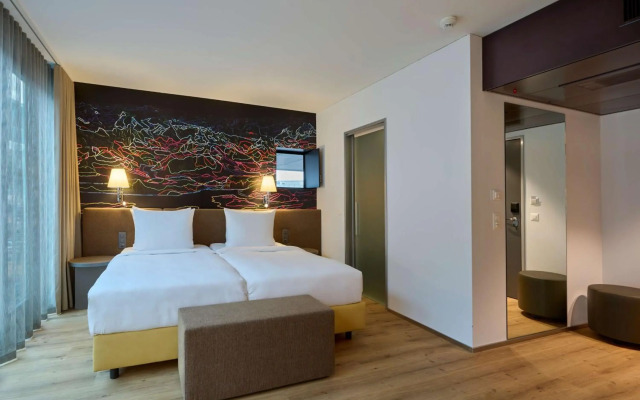 Kimpton Surfcomber Hotel by IHG
