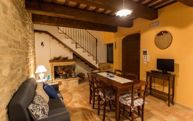 Villa in Le Marche with stunning views-Villa Monteverde