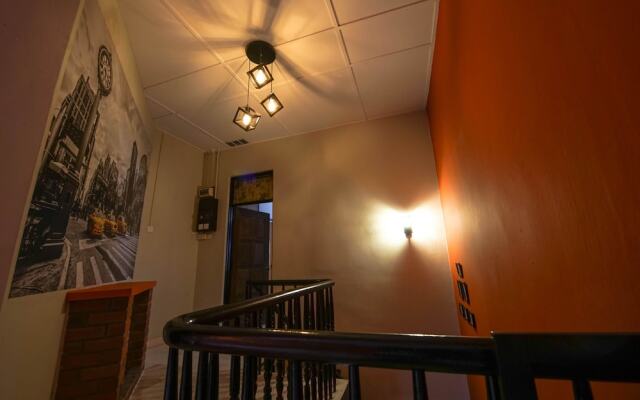 Rest & Relax 7 Room Ipoh Garden East