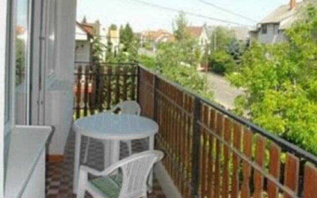 Tip-Top Apartmenthouse