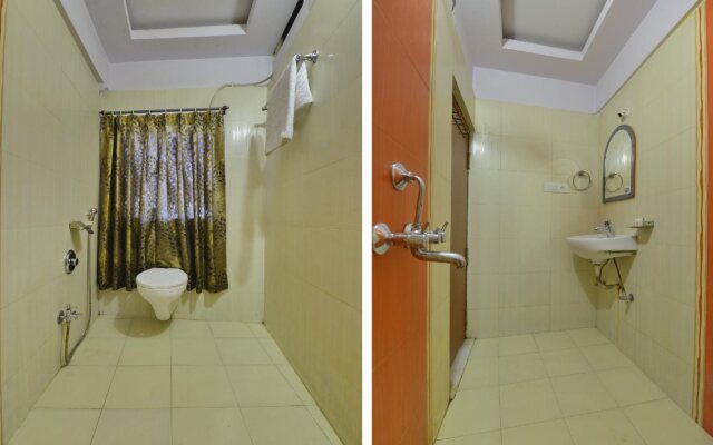 OYO Flagship 2421 Hotel The Ishani