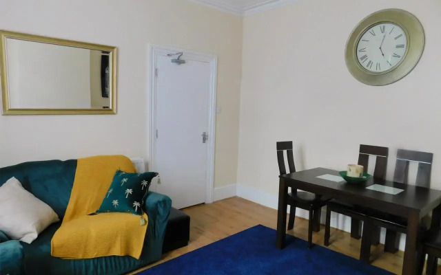 Entire 4 bedroom Terrace house in London