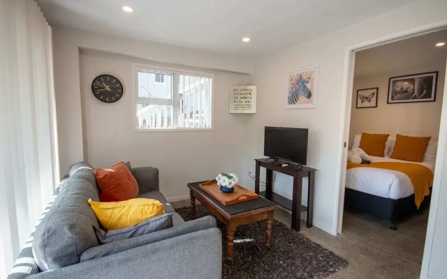 Centrally Located 1 Bedroom Apartment in Auckland