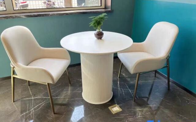 Huale Song Hotel (Xidan Financial Street)