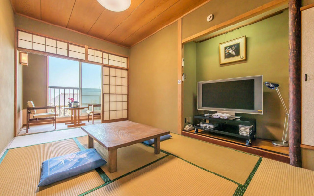 Atami Red House