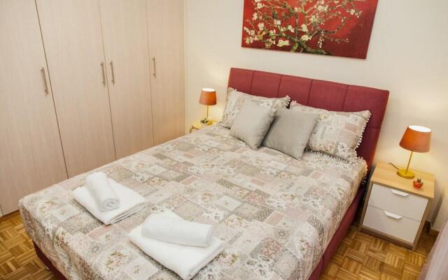 Restfull Fully Renovated Apartment In Thisio