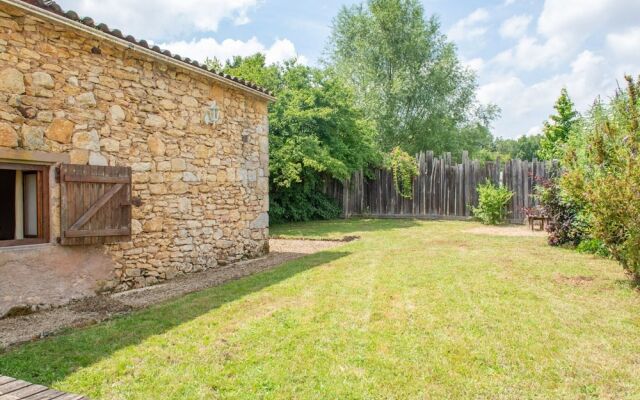 Secluded Holiday Home in Lacapelle-biron With Swimming Pool