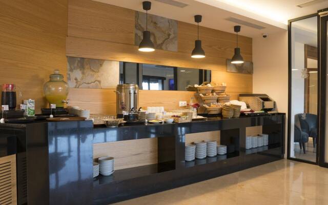 Acroter Hotel Spa