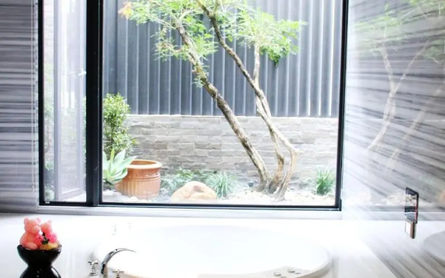 Yin Shui Han Motel