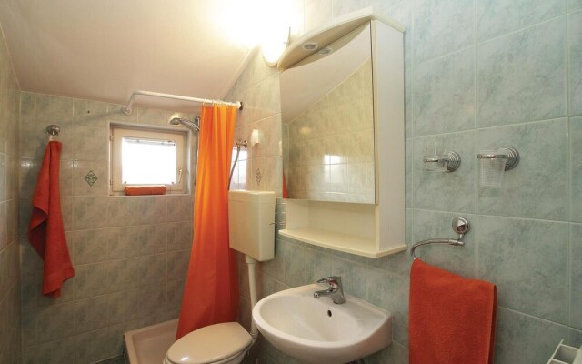 Beautiful Home in Labin With Wifi and 6 Bedrooms
