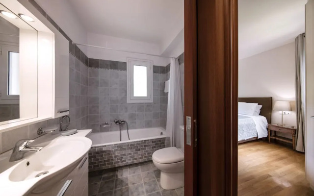 Two Bedroom apt 2' to Acropolis museum