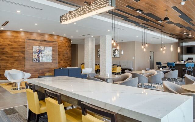 DoubleTree by Hilton Summerville Nexton