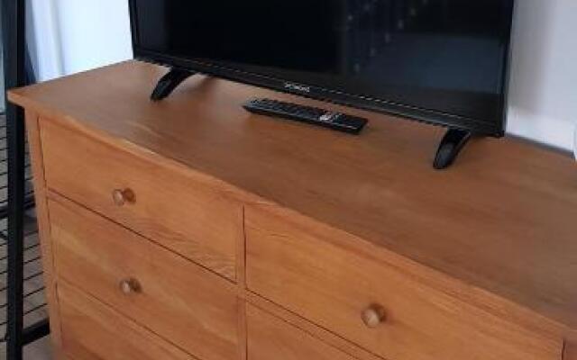 The Annexe - Private, Self-Contained with Parking (Adults Only)