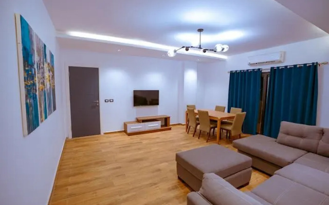 Travelholic Residence New Cairo