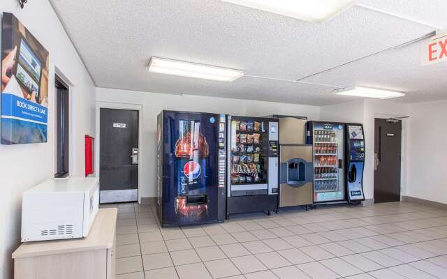 Motel 6 Council Bluffs, IA - Omaha East