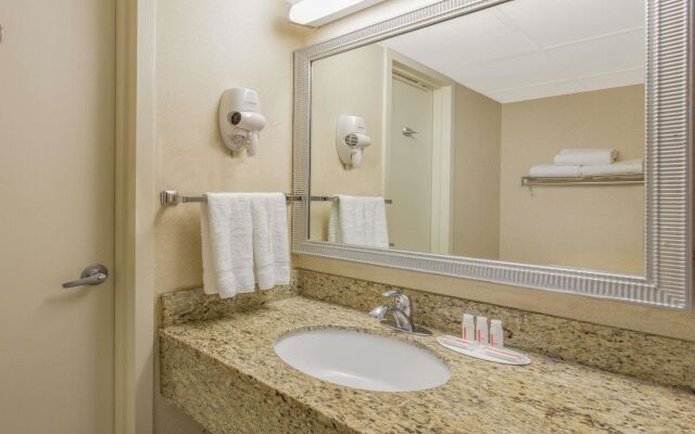 Baymont by Wyndham Fayetteville Fort Bragg Area