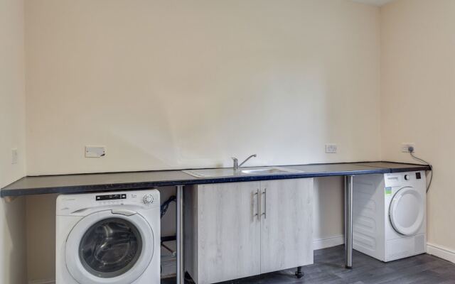 Contemporary Studio in Coventry Near Coventry University