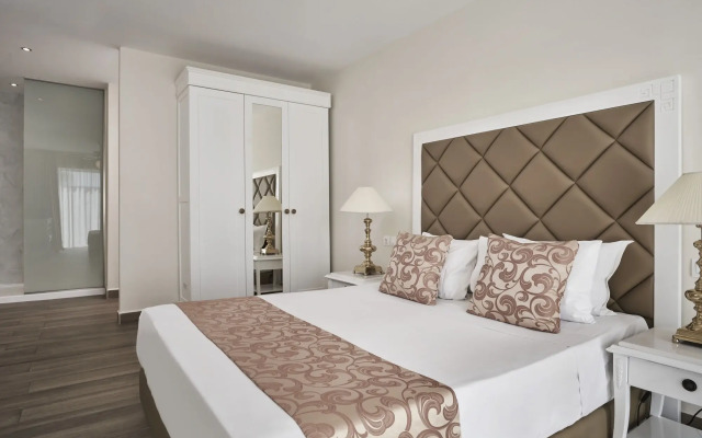 Sandy Villas Resort