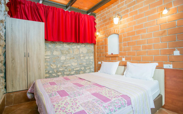 Garden Apartment Hotel