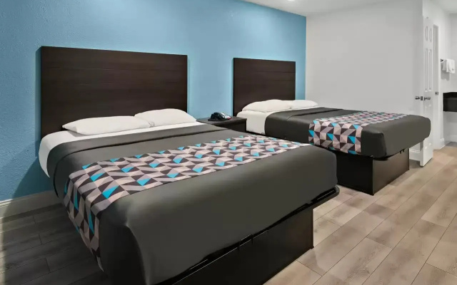 Rodeway Inn Palestine