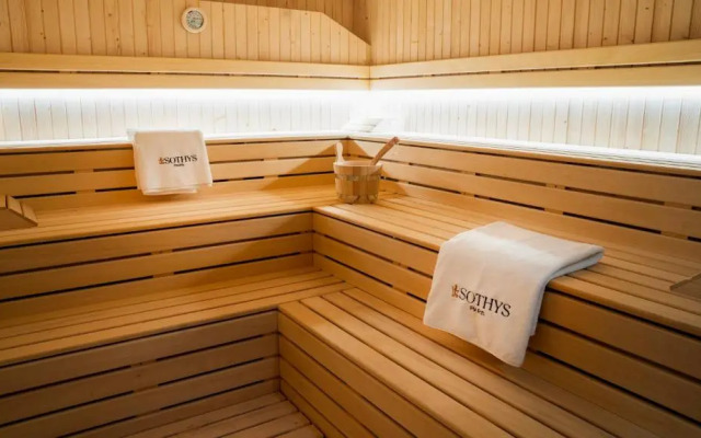 E1 Suites & Spa