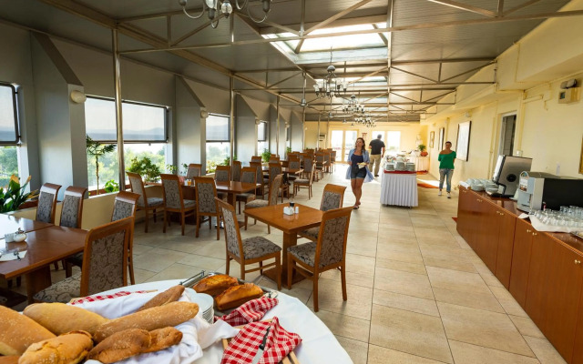 Dolphin Resort Hotel & Conference